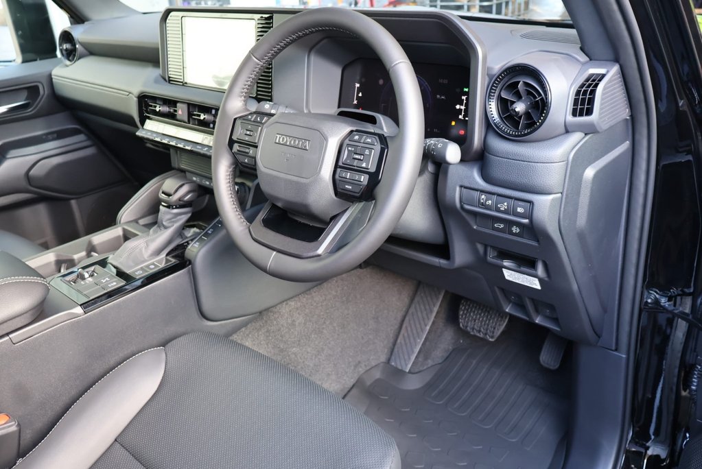 Toyota Land Cruiser COMMERCIAL with the best seat conversion in the uk from seeker  17