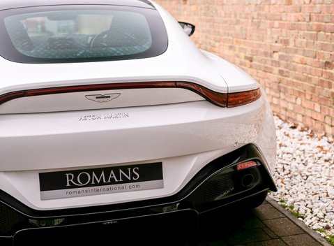 Aston Martin V8 Vantage 26