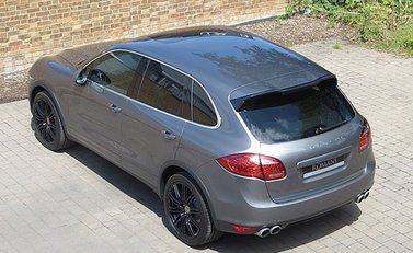 Porsche Cayenne Turbo 10