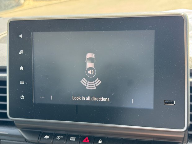 Renault Trafic AUTO SWB L1H1 Low Roof Business SL29 Air Con Sensors EURO 6 38