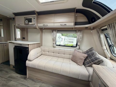 Coachman Pastiche 460 12