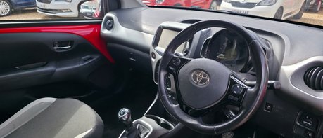 Toyota Aygo 1.0 VVT-I X-PLAY FULL SERVICE HISTORY! 9 SERVICES! BLUETOOTH! 1