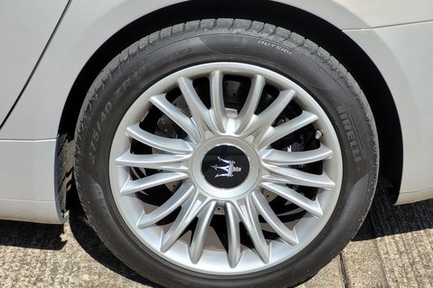 Maserati Quattroporte GTS 21