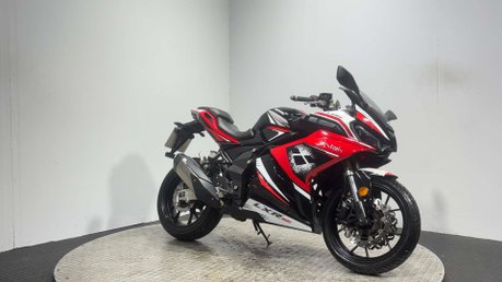 Lexmoto LXR SE TR 125 2022 9K NEW MOT 125CC SPORTS BIKE LEARNER 1 OWNER 3