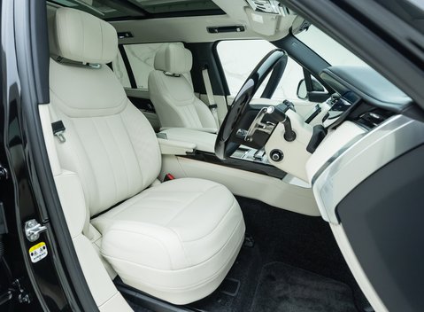 Land Rover Range Rover P460e AUTOBIOGRAPHY LWB 12