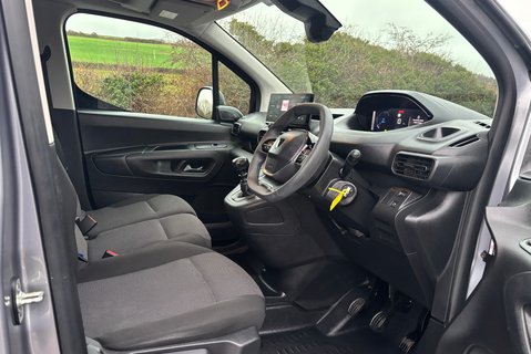 Peugeot Partner 102 ps BlueHdi Professional L2 19