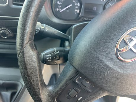 Toyota Proace L1 ICON 1.5D 14