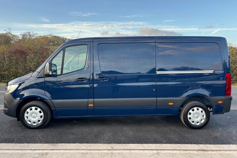 Mercedes-Benz Sprinter 315 Cdi Premium Mwb Lr Panel Van 7