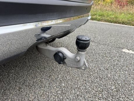 Mercedes-Benz GLE GLE 300D 4Matic AMG Line Premium Plus Auto Diesel 7 SEATER/PAN ROOF/360 CAM 42