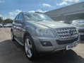 Mercedes-Benz M Class 3.0 ML300 CDI V6 BlueEfficiency Sport SUV 5dr Diesel G-Tronic 4WD Euro 5 (2 1