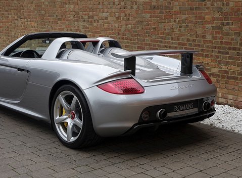 Porsche Carrera GT 23