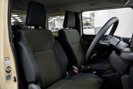 Suzuki Jimny 0.7cc 28