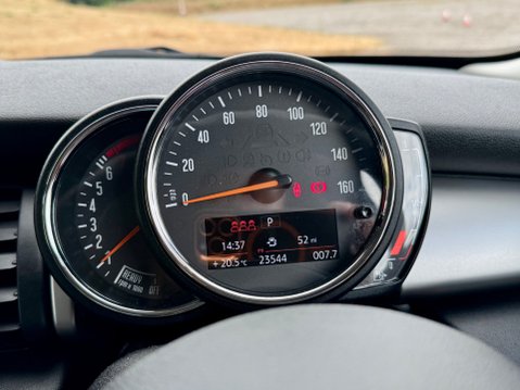 Mini Hatch COOPER 25