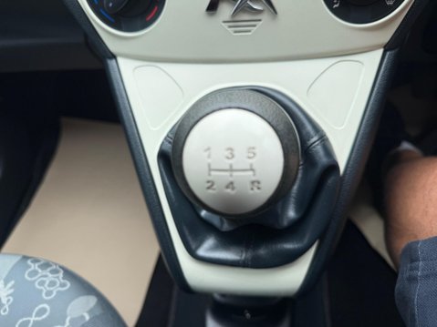 Ford Ka 1.2 Studio Euro 4 3dr 11