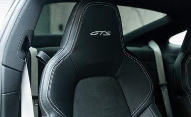 Porsche 911 Carrera GTS (992) 10