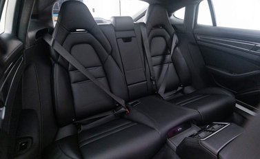 Porsche Panamera TURBO PDK 8