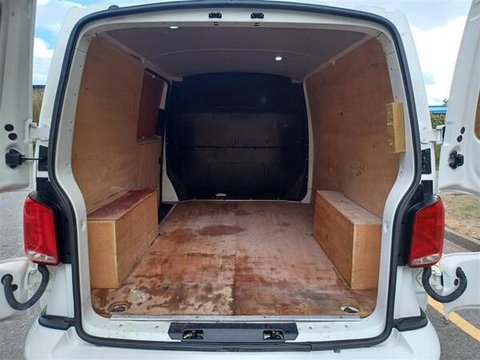 Volkswagen Transporter T30 TDI P/V HIGHLINE 12
