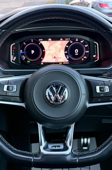 Volkswagen Tiguan R-LINE TECH TDI 4MOTION DSG -TOWBAR -ELECTRIC TAILGATE -KEYLESS -CARPLAY 