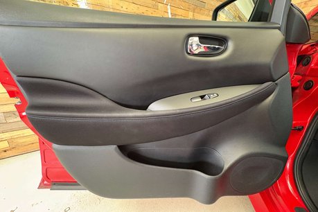 Nissan LEAF 39kWh Acenta Hatchback 5dr Electric Auto (150 ps) 58