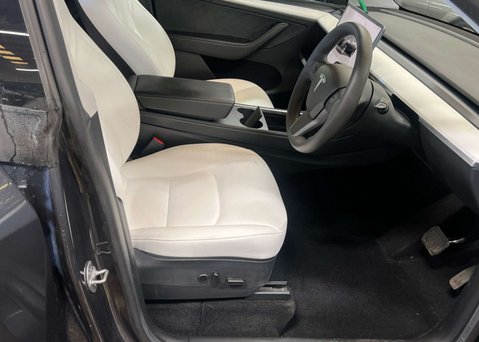 Tesla Model Y (Dual Motor) Long Range SUV 5dr Electric Auto 4WDE (384 bhp) 11
