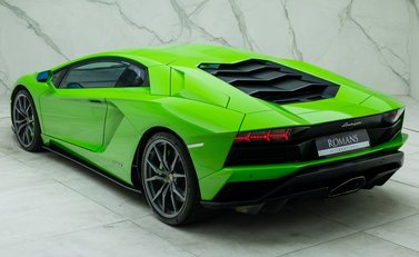 Lamborghini Aventador S LP 740-4 12