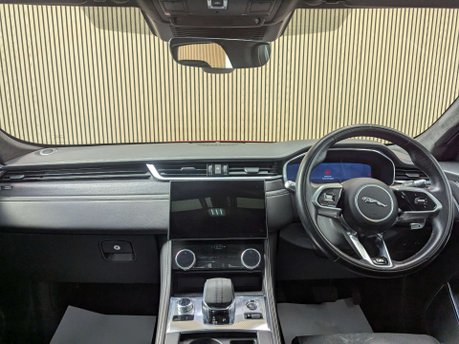 Jaguar F-Pace 2.0 F-PACE R-Dynamic HSE D MHEV AWD Auto 4WD 5dr 52