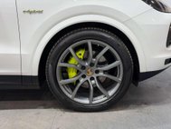 Porsche Cayenne 3.0 V6 E-Hybrid 14.1kWh SUV 5dr Petrol Plug-in Hybrid TiptronicS 4WD Euro 6 67