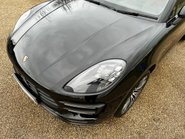 Porsche Macan TURBO PDK 31