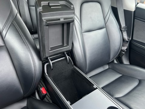 Tesla Model 3 STANDARD RANGE PLUS 27