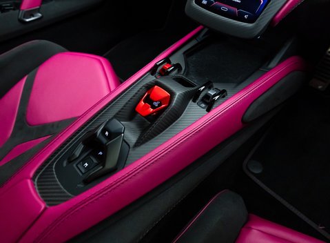 Lamborghini Revuelto 23