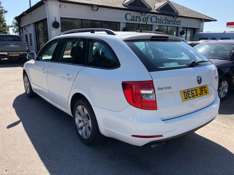 Skoda Superb 2.0 Tdi S Estate manual 6 Speed with very good service history 80000 mls 4
