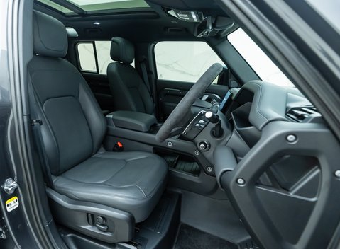 Land Rover Defender 110 V8 Carpathian Edition 11