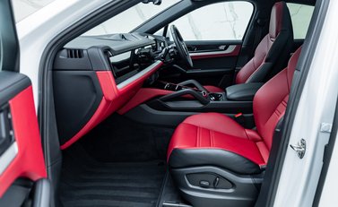 Porsche Cayenne V6 E-HYBRID Coupe 19
