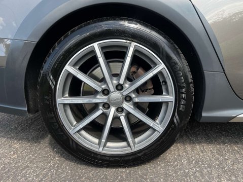 Audi A6 3.0 A6 Allroad Sport TDI Quattro Semi-Auto 4WD 5dr 9