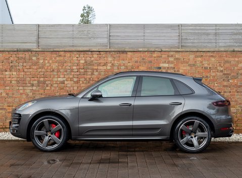 Porsche Macan Turbo 2