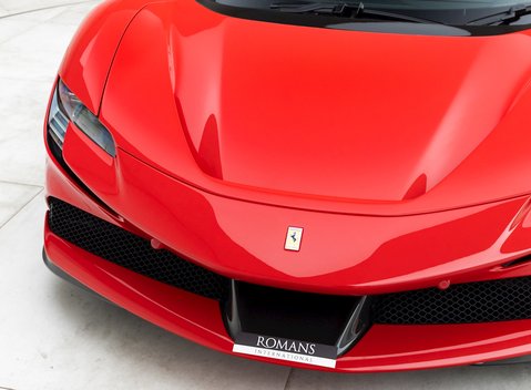 Ferrari SF90 Stradale 22