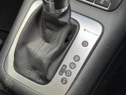 Volkswagen Tiguan 2.0 TDI BlueMotion Tech SE DSG 4WD Euro 5 (s/s) 5dr 18