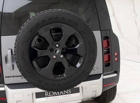 Land Rover Defender 110 HSE P300 25