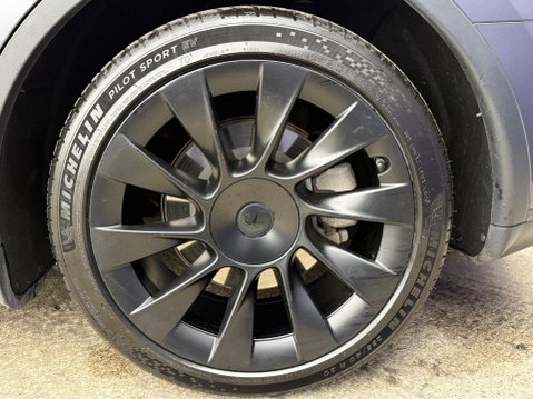 Tesla Model Y SUV 5dr Electric Auto RWD (346 ps) 16
