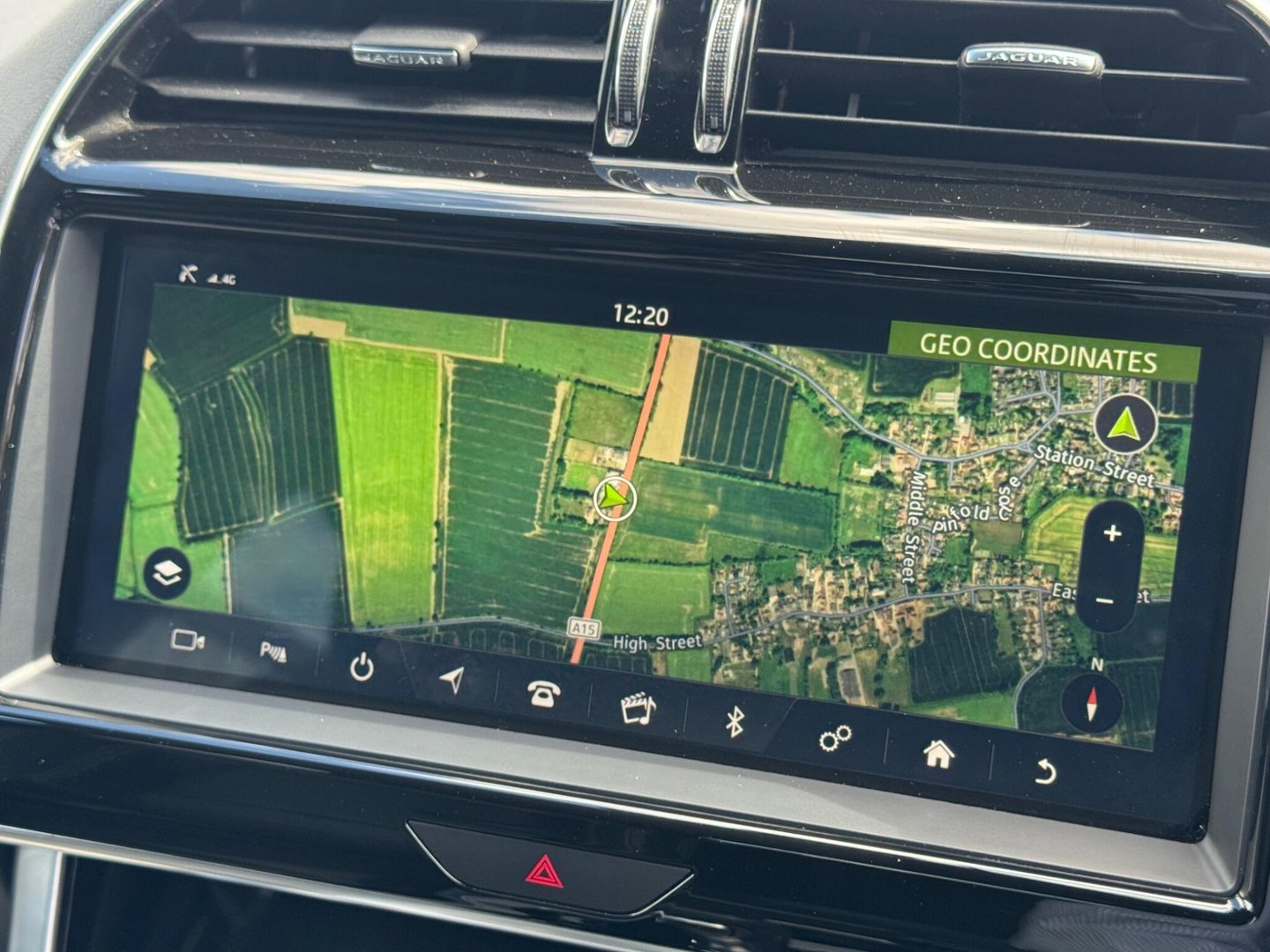 2019 Jaguar XE — image 11