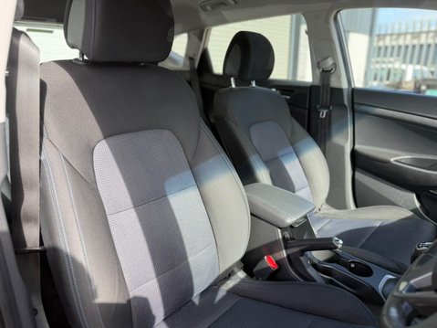 Hyundai TUCSON 1.6 GDi Blue Drive SE Nav Euro 6 (s/s) 5dr 10
