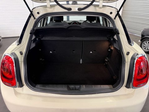 Mini Hatch 1.5 Cooper Auto 5dr 13
