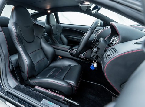 Aston Martin Vanquish S Ultimate 14