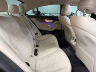 Mercedes-Benz CLS 2.0 CLS300d AMG Line (Premium Plus) Coupe 4dr Diesel G-Tronic Euro 6 (s/s) 41