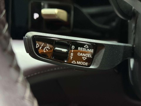 Porsche Taycan Performance Plus 93.4kWh Turbo Saloon 4dr Electric Auto 4WD (680 ps) 49