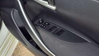 Toyota Corolla 1.8 VVT-h Design Touring Sports 5dr Petrol Hybrid CVT Euro 6 (s/s) (122 ps) 33