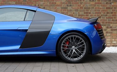 Audi R8 LMX 16
