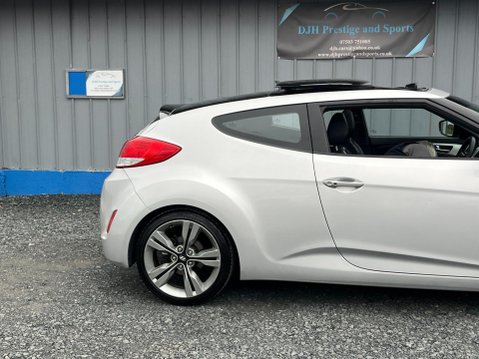 Hyundai Veloster 1.6 GDi Sport Euro 5 4dr 24