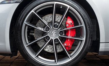 Porsche 911 Carrera S (992) 10