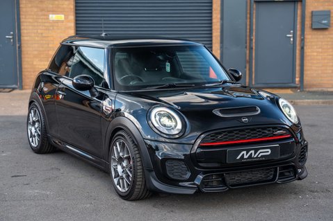 Mini Hatch 2.0 John Cooper Works Auto 3dr 12